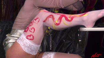 Paint Me Pretty Pussy Spreader Screencap 79 on www.sinx.com