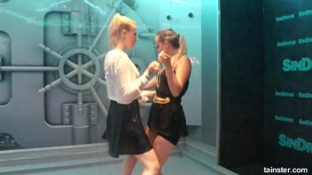 Wet girls turn me on Screencap 19 on www.sinx.com