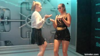 Wet girls turn me on Screencap 20 on www.sinx.com