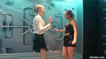 Wet girls turn me on Screencap 25 on www.sinx.com