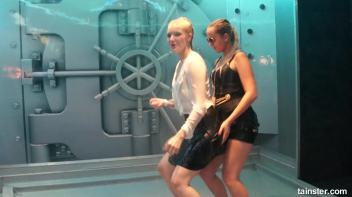 Wet girls turn me on Screencap 29 on www.sinx.com