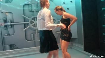 Wet girls turn me on Screencap 33 on www.sinx.com