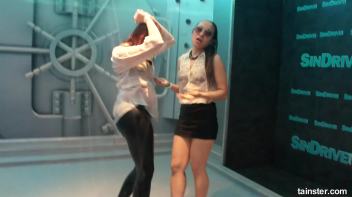 Wet girls turn me on Screencap 4 on www.sinx.com