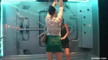 Wet girls turn me on Screencap 47 on www.sinx.com