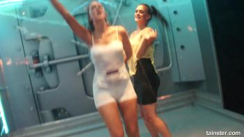 Wet girls turn me on Screencap 54 on www.sinx.com