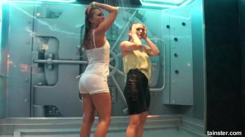 Wet girls turn me on Screencap 65 on www.sinx.com