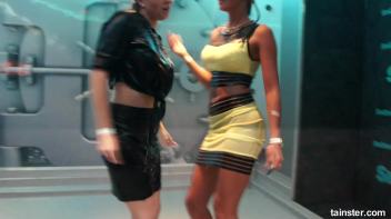 Wet girls turn me on Screencap 75 on www.sinx.com