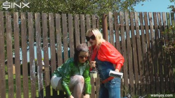 Catfight Turns Messy As Best Friends Get Painted - Cam 2 Screencap 43 on www.sinx.com