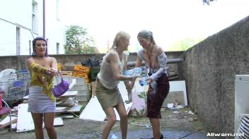 Add Some Wetlook To Your Mess Screencap 84 on www.sinx.com