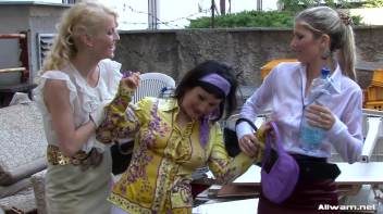 Add Some Wetlook To Your Mess Screencap 25 on www.sinx.com