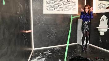 Checking Out The Slime Scene Screencap 9 on www.sinx.com