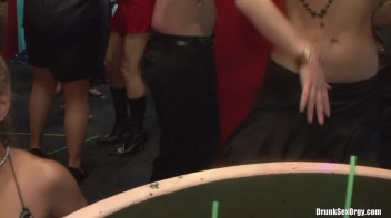 Bikini Beach Balls Part 4 - Cam 1 Screencap 65 on www.sinx.com