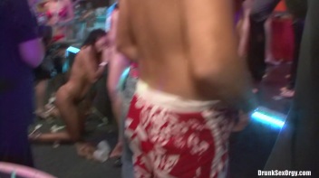 Bikini Beach Balls Part 4 - Cam 1 Screencap 66 on www.sinx.com