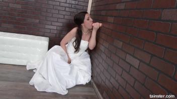 Tereza Bizarre the wedding cum slut Screencap 6 on www.sinx.com