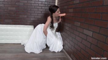 Tereza Bizarre the wedding cum slut Screencap 8 on www.sinx.com