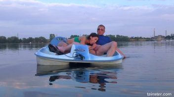 Boats And Hoes, Girl Blows Him Good On The Boat Screencap 22 on www.sinx.com