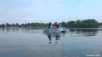 Boats And Hoes, Girl Blows Him Good On The Boat Screencap 3 on www.sinx.com