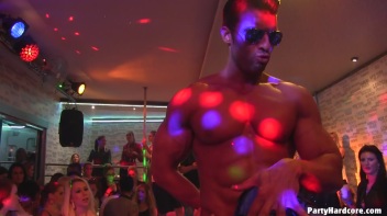 Party Hardcore Gone Crazy Vol. 13 Part 3 - Cam 1 Screencap 95 on www.sinx.com
