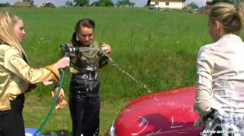 Dirty Eurobabes Need A Proper Washing Screencap 34 on www.sinx.com