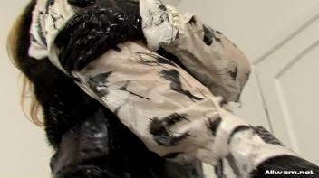 Barbara Summers Slimey Afternoon Screencap 29 on www.sinx.com