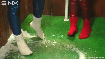 Lathered Up Fitness Babes Get Wet In The Shower Screencap 40 on www.sinx.com