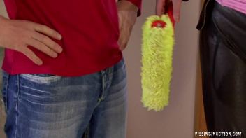 Paint Me Yellow Screencap 8 on www.sinx.com