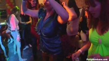 Party Hardcore Gone Crazy Vol. 36 Part 4 - Cam 4 Screencap 86 on www.sinx.com