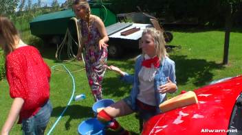 Country Chicks' Hog-Wild Wetlook Car Wash Screencap 52 on www.sinx.com