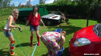 Country Chicks' Hog-Wild Wetlook Car Wash Screencap 63 on www.sinx.com