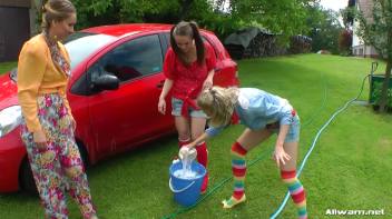 Country Chicks' Hog-Wild Wetlook Car Wash Screencap 7 on www.sinx.com