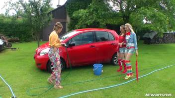 Country Chicks' Hog-Wild Wetlook Car Wash Screencap 1 on www.sinx.com