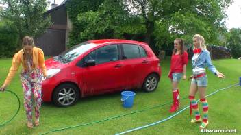 Country Chicks' Hog-Wild Wetlook Car Wash Screencap 2 on www.sinx.com