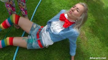 Country Chicks' Hog-Wild Wetlook Car Wash Screencap 22 on www.sinx.com