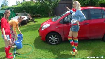 Country Chicks' Hog-Wild Wetlook Car Wash Screencap 28 on www.sinx.com