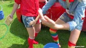 Country Chicks' Hog-Wild Wetlook Car Wash Screencap 31 on www.sinx.com