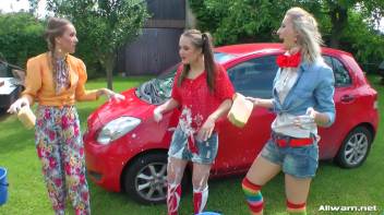 Country Chicks' Hog-Wild Wetlook Car Wash Screencap 36 on www.sinx.com