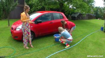 Country Chicks' Hog-Wild Wetlook Car Wash Screencap 4 on www.sinx.com