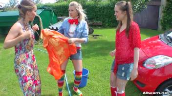 Country Chicks' Hog-Wild Wetlook Car Wash Screencap 43 on www.sinx.com