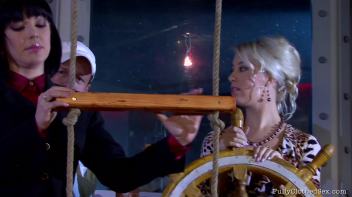 Threesome's Wild Sea Cruise Screencap 14 on www.sinx.com