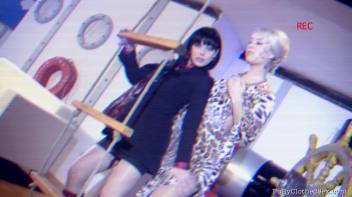 Threesome's Wild Sea Cruise Screencap 23 on www.sinx.com