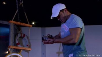 Threesome's Wild Sea Cruise Screencap 3 on www.sinx.com