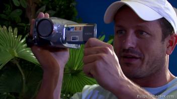 Threesome's Wild Sea Cruise Screencap 31 on www.sinx.com