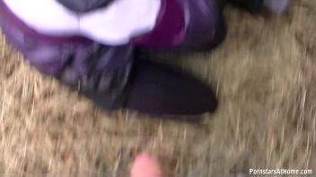 Field Of Blowjobs Screencap 91 on www.sinx.com