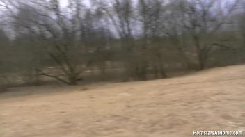 Field Of Blowjobs Screencap 97 on www.sinx.com