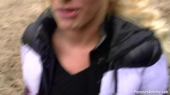 Field Of Blowjobs Screencap 16 on www.sinx.com