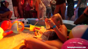 Summer Jam Bang Part 4 - Lesbo Cam Screencap 71 on www.sinx.com
