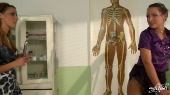 The Doctor is In Screencap 94 on www.sinx.com