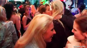 Pussy Blizzard Part 1 - Cam 1 Screencap 20 on www.sinx.com