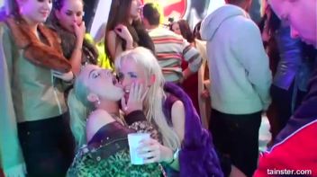 Pussy Blizzard Part 1 - Cam 1 Screencap 36 on www.sinx.com