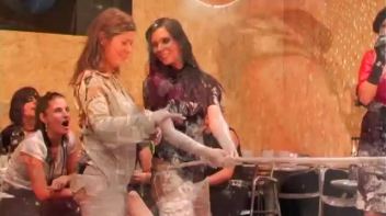 Crazy Bitches Covered in Filth Screencap 64 on www.sinx.com